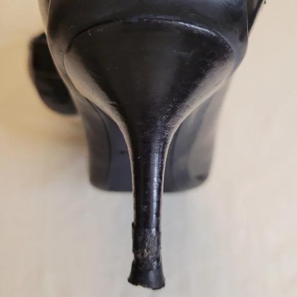 Authentic Louis Vuitton Candice Black Leather Pumps - Picture 13 of 13